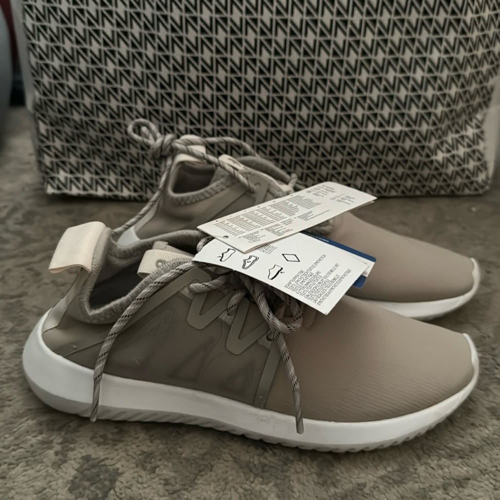 Adidas Tubular Viral 2